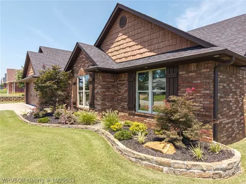 Exterior - 5809 Cedar Break Dr, Fort Smith, AR 72916 photo 3 of 12