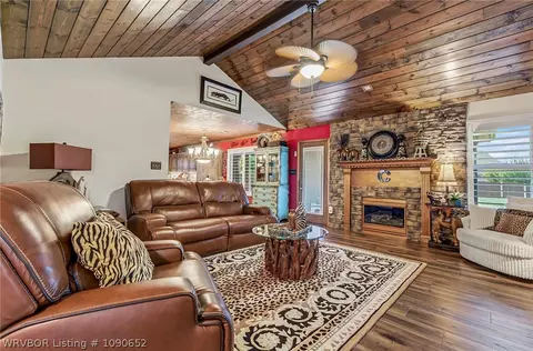 Living - 5809 Cedar Break Dr, Fort Smith, AR 72916 photo 3 of 5