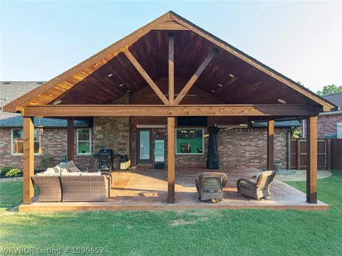 Exterior - 5809 Cedar Break Dr, Fort Smith, AR 72916 photo 8 of 12