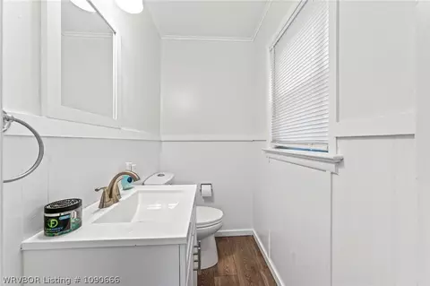 Bath - 3610 Bradley Dr, Fort Smith, AR 72904 photo 3 of 4