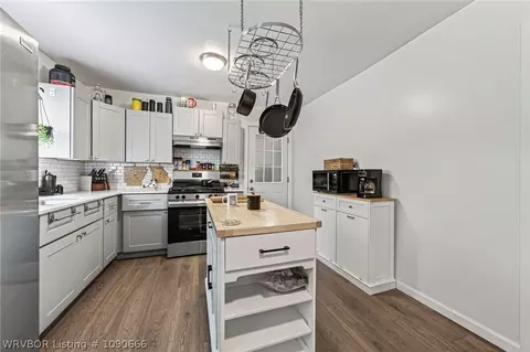 Kitchen - 3610 Bradley Dr, Fort Smith, AR 72904 photo 3 of 4