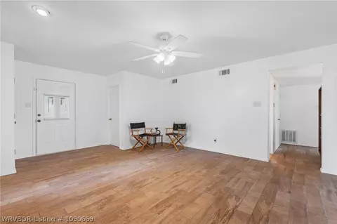 Living - 502 O St, Barling, AR 72923 photo 4 of 4