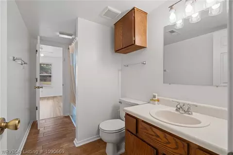 Bath - 502 O St, Barling, AR 72923 photo 1 of 1