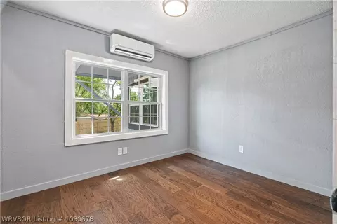 Bedroom - 320 Maple Shade Rd, Alma, AR 72921 photo 1 of 6
