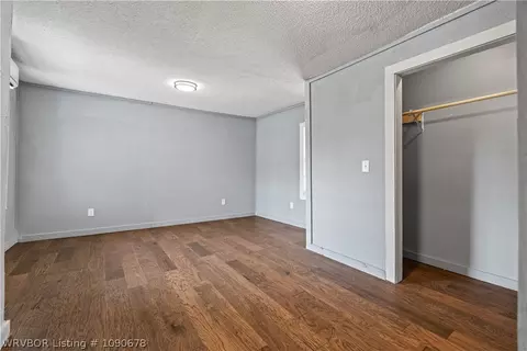 Bedroom - 320 Maple Shade Rd, Alma, AR 72921 photo 5 of 6