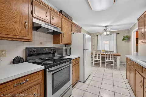 Kitchen - 9208 Enid St, Fort Smith, AR 72903 photo 3 of 3