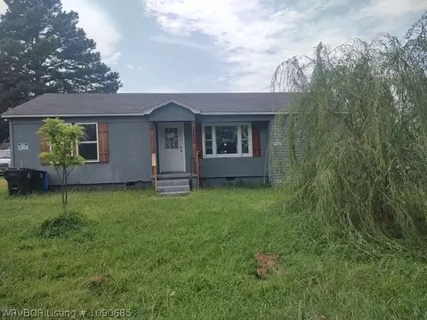 Exterior - 3530 Wilma Ave, Fort Smith, AR 72904 photo 2 of 3