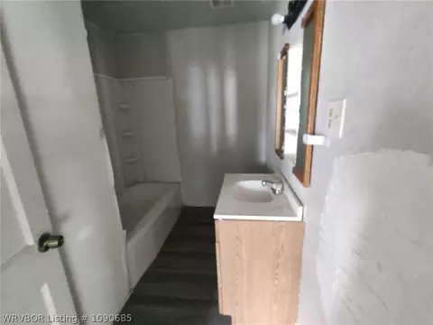 Bath - 3530 Wilma Ave, Fort Smith, AR 72904 photo 1 of 1