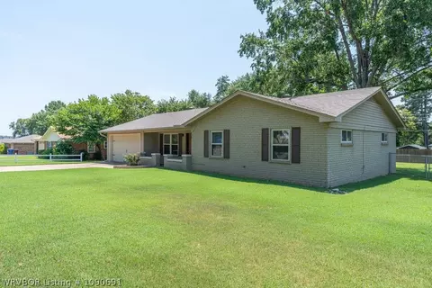 Exterior - 6414 Crimson Ave, Fort Smith, AR 72903 photo 5 of 13