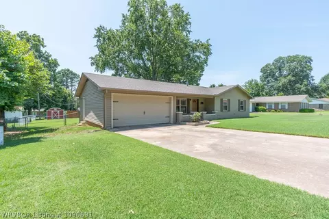 Exterior - 6414 Crimson Ave, Fort Smith, AR 72903 photo 7 of 13
