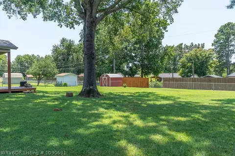 Exterior - 6414 Crimson Ave, Fort Smith, AR 72903 photo 9 of 13