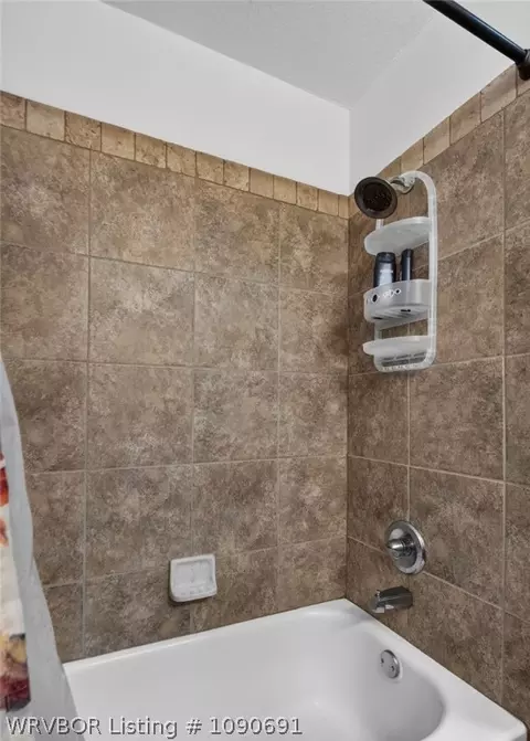 Bath - 6414 Crimson Ave, Fort Smith, AR 72903 photo 4 of 4