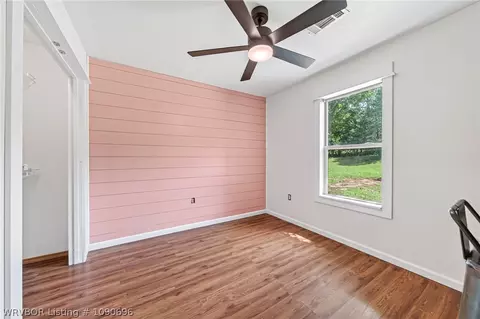 Bedroom - 6326 Tyro Rd, Hackett, AR 72937 photo 4 of 6