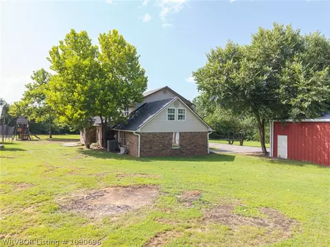 Exterior - 6326 Tyro Rd, Hackett, AR 72937 photo 4 of 14