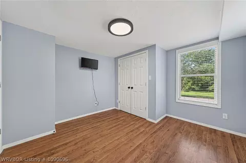 Bedroom - 6326 Tyro Rd, Hackett, AR 72937 photo 3 of 6