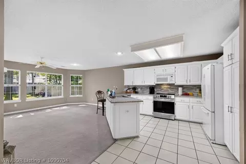 Kitchen - 9801 Broadwell St, Fort Smith, AR 72908 photo 1 of 4