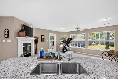Kitchen - 9801 Broadwell St, Fort Smith, AR 72908 photo 4 of 4