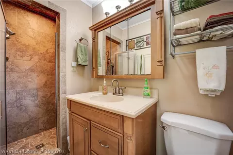 Bath - 6505 Euper Ln, Fort Smith, AR 72903 photo 1 of 2