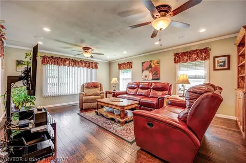 Living - 6505 Euper Ln, Fort Smith, AR 72903 photo 3 of 4