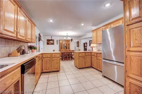 Kitchen - 6505 Euper Ln, Fort Smith, AR 72903 photo 6 of 6