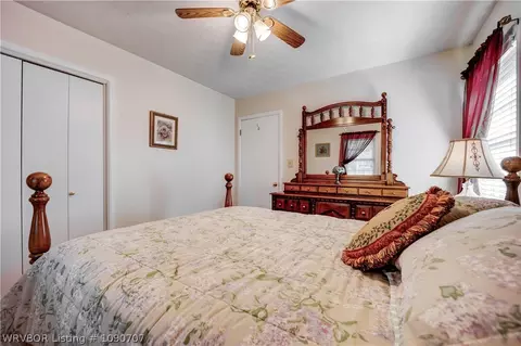 Bedroom - 6505 Euper Ln, Fort Smith, AR 72903 photo 5 of 6