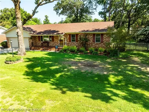 Exterior - 6505 Euper Ln, Fort Smith, AR 72903 photo 2 of 11