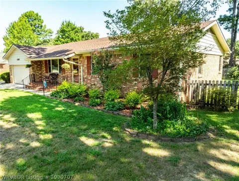 Exterior - 6505 Euper Ln, Fort Smith, AR 72903 photo 6 of 11