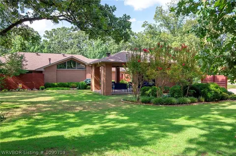 Exterior - 6228 Gordon Ln, Fort Smith, AR 72903 photo 8 of 10
