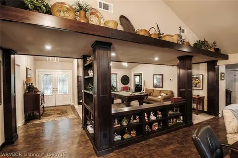 Entry Way - 6228 Gordon Ln, Fort Smith, AR 72903 photo 2 of 2
