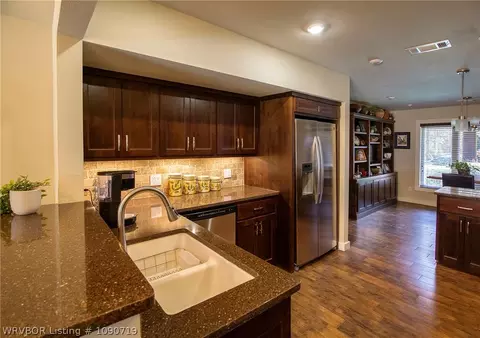 Kitchen - 6228 Gordon Ln, Fort Smith, AR 72903 photo 2 of 5