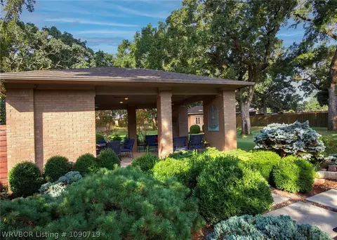Exterior - 6228 Gordon Ln, Fort Smith, AR 72903 photo 9 of 10