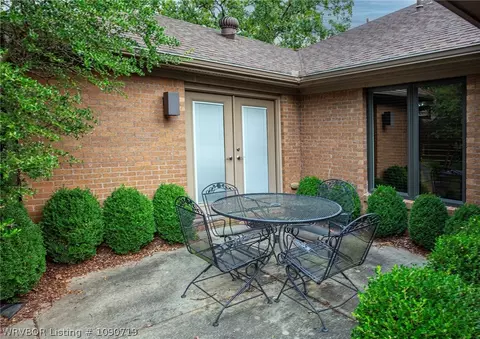 Exterior - 6228 Gordon Ln, Fort Smith, AR 72903 photo 7 of 10