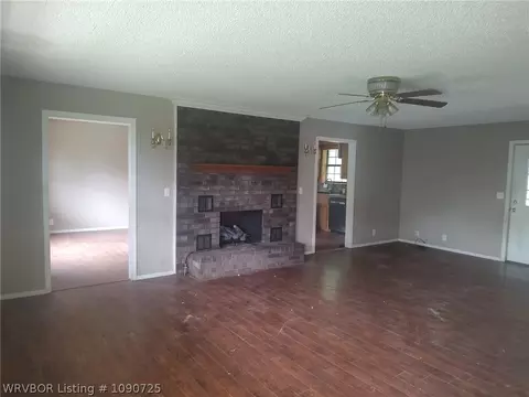 Living - 705 S Elm St, Hartford, AR 72938 photo 4 of 5
