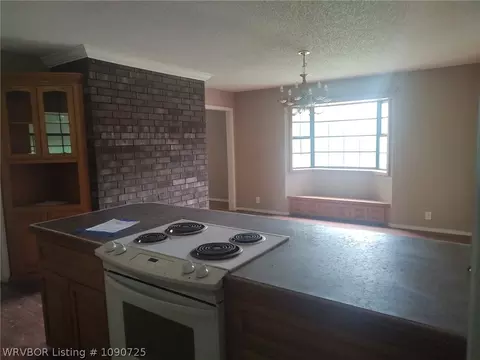 Living - 705 S Elm St, Hartford, AR 72938 photo 3 of 5
