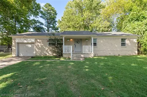 Exterior - 105 Cindy Cir, Fort Smith, AR 72908 photo 3 of 8
