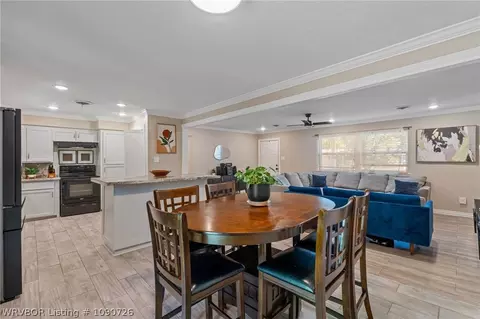 Dining - 105 Cindy Cir, Fort Smith, AR 72908 photo 1 of 2