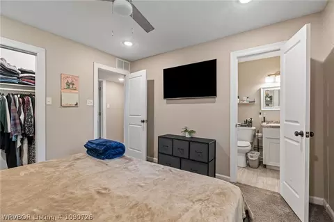 Bedroom - 105 Cindy Cir, Fort Smith, AR 72908 photo 4 of 4