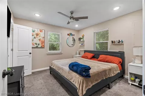 Bedroom - 105 Cindy Cir, Fort Smith, AR 72908 photo 2 of 4