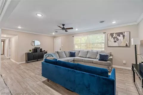Living - 105 Cindy Cir, Fort Smith, AR 72908 photo 1 of 3