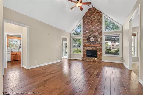 Living - 10708 Saint Michael Ct, Fort Smith, AR 72908 photo 1 of 5