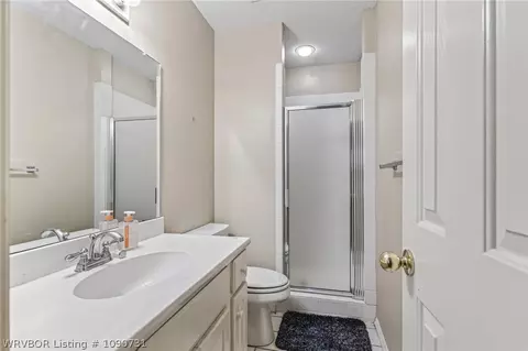 Bath - 10708 Saint Michael Ct, Fort Smith, AR 72908 photo 5 of 8