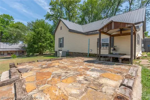 Exterior - 1421 Hendrix St, Altus, AR 72821 photo 5 of 7
