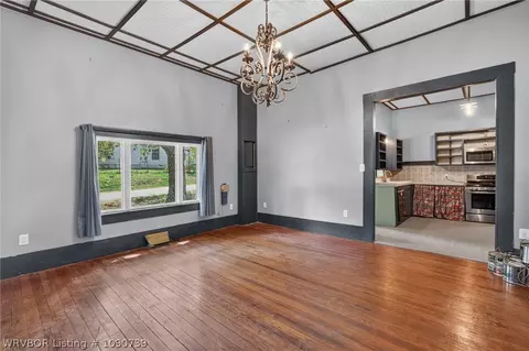 Living - 1421 Hendrix St, Altus, AR 72821 photo 3 of 3