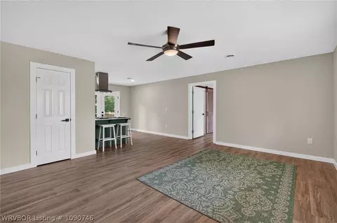 Living - 376 Fifth Loop, Paris, AR 72855 photo 3 of 4