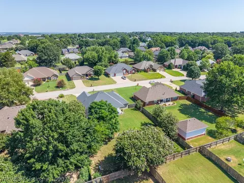 View/Area - 5908 Meadow Brook Dr, Fort Smith, AR 72916 photo 4 of 4