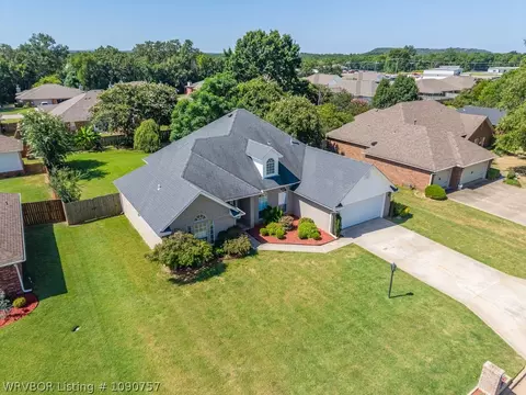 View/Area - 5908 Meadow Brook Dr, Fort Smith, AR 72916 photo 3 of 4