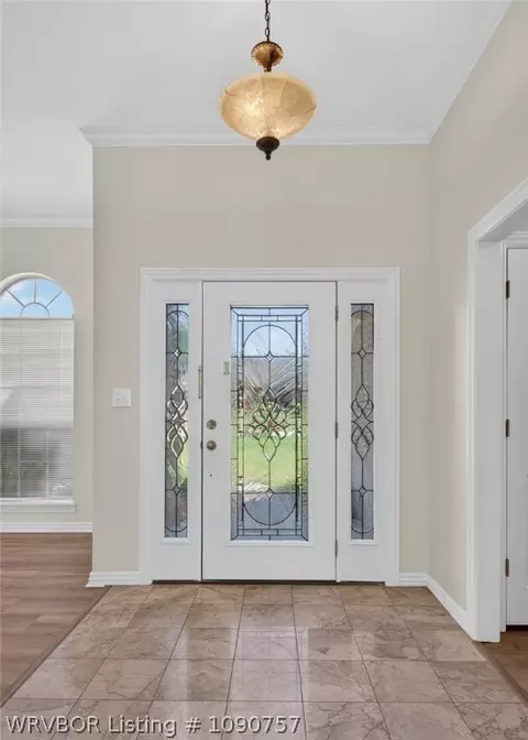 Entry Way - 5908 Meadow Brook Dr, Fort Smith, AR 72916 photo 2 of 3