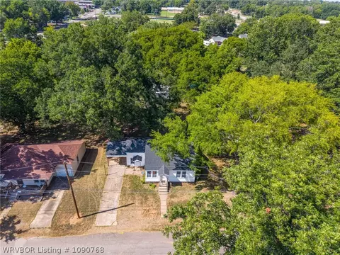 View/Area - 1019 E Main St, Paris, AR 72855 photo 2 of 2