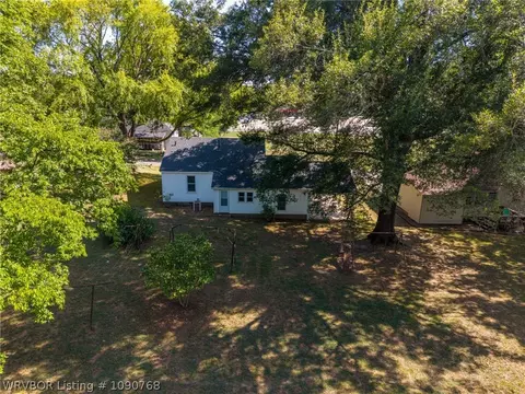 Exterior - 1019 E Main St, Paris, AR 72855 photo 7 of 7