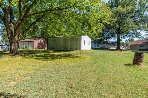 Exterior - 1019 E Main St, Paris, AR 72855 photo 5 of 7